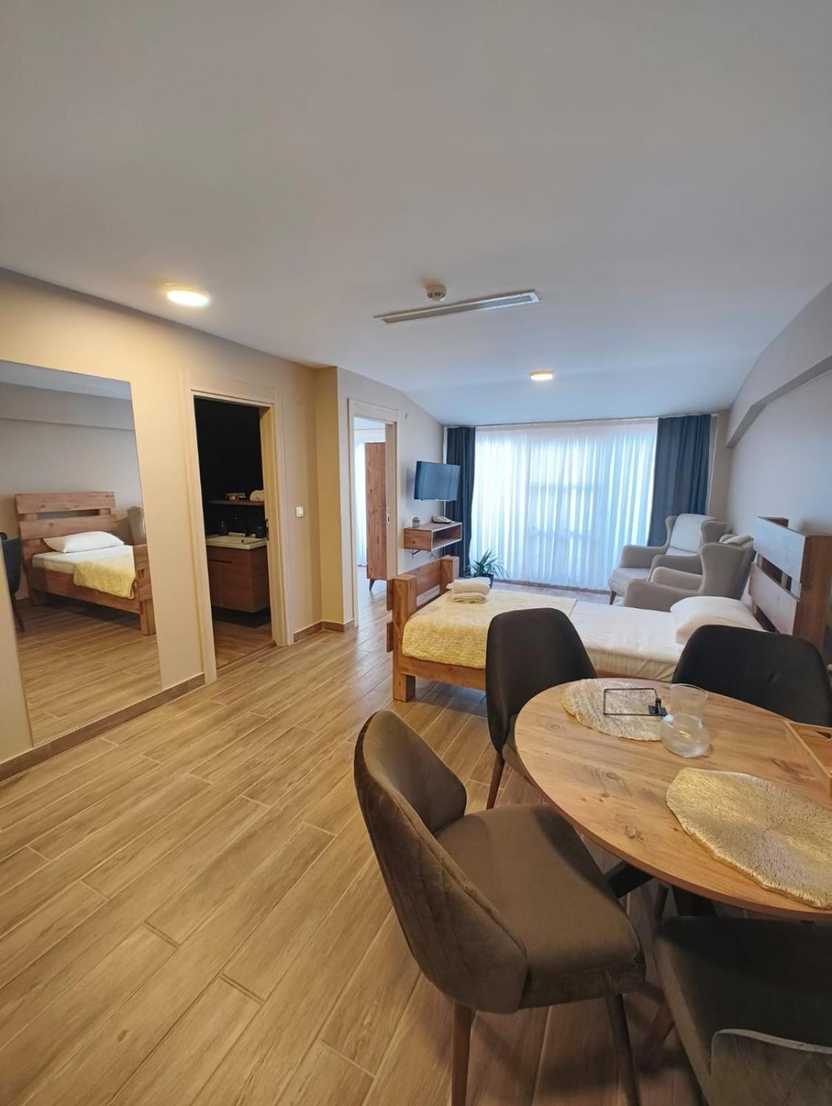 Majestik Hotel Istanbul Ngoại thất bức ảnh