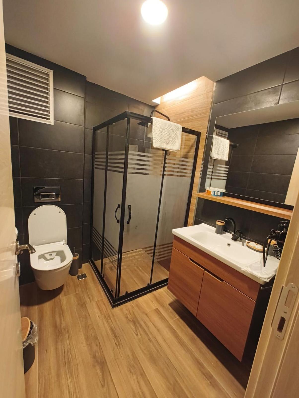 Majestik Hotel Istanbul Ngoại thất bức ảnh
